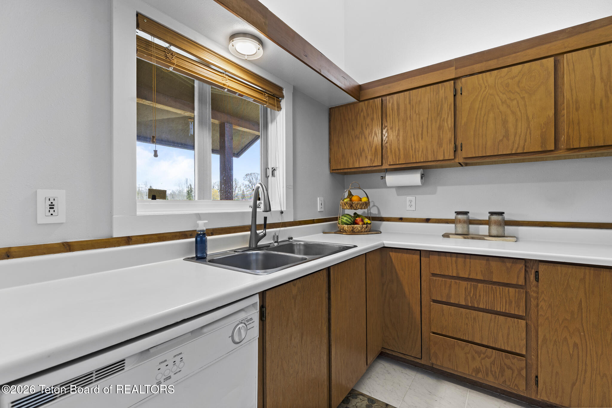 4085 BALSAM Lane