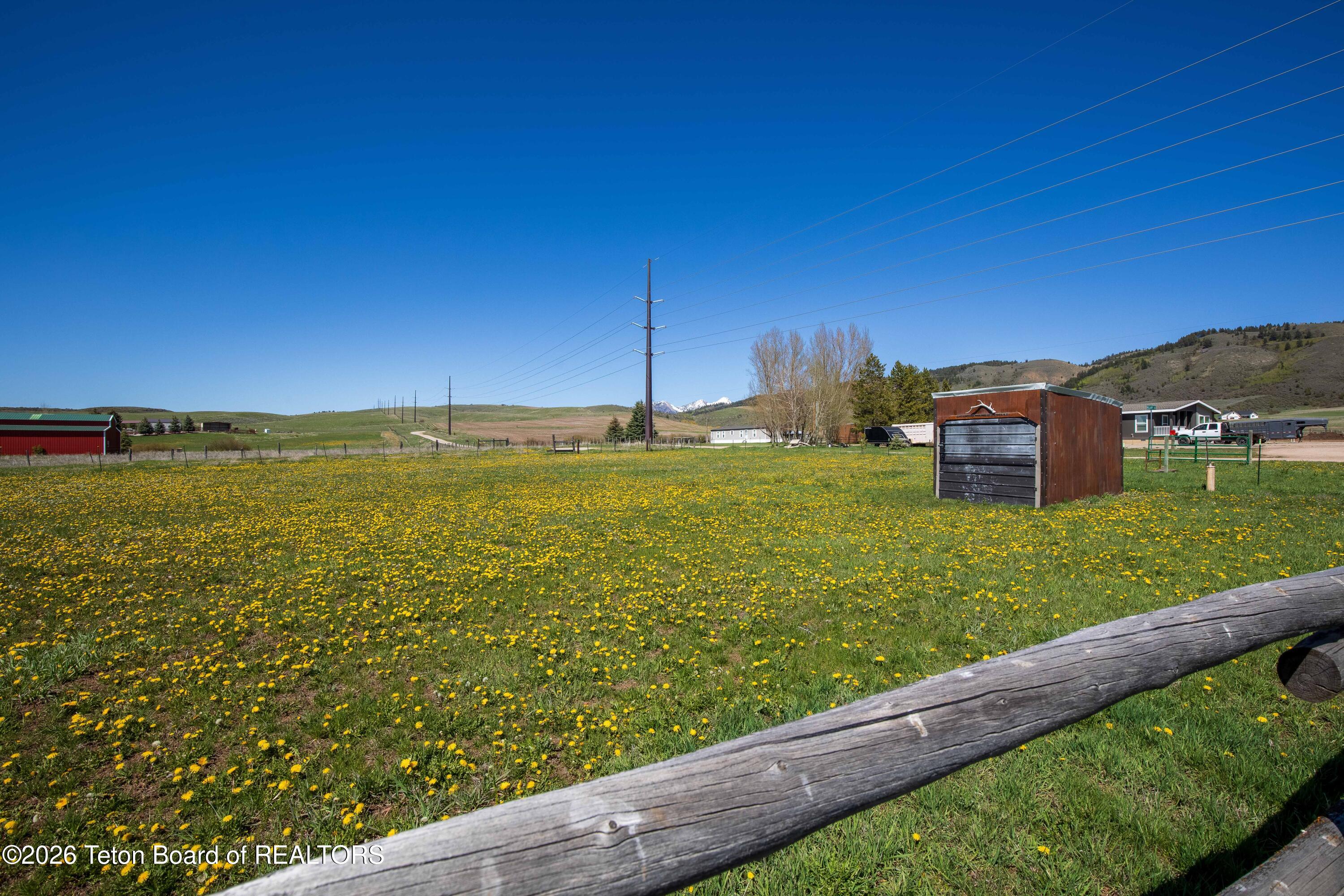 81 MEADOWLARK Lane