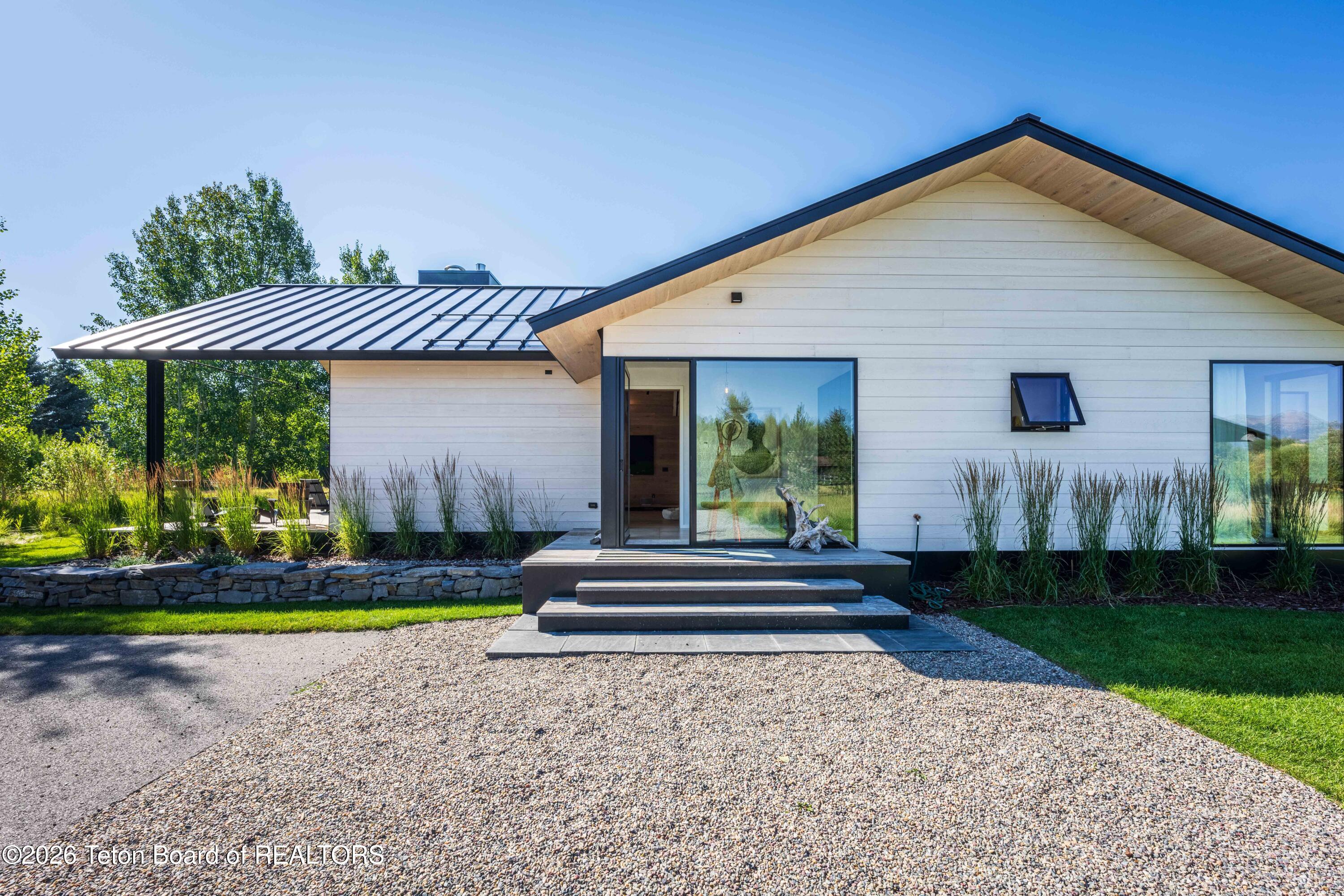 2075 S PARK RANCH Road