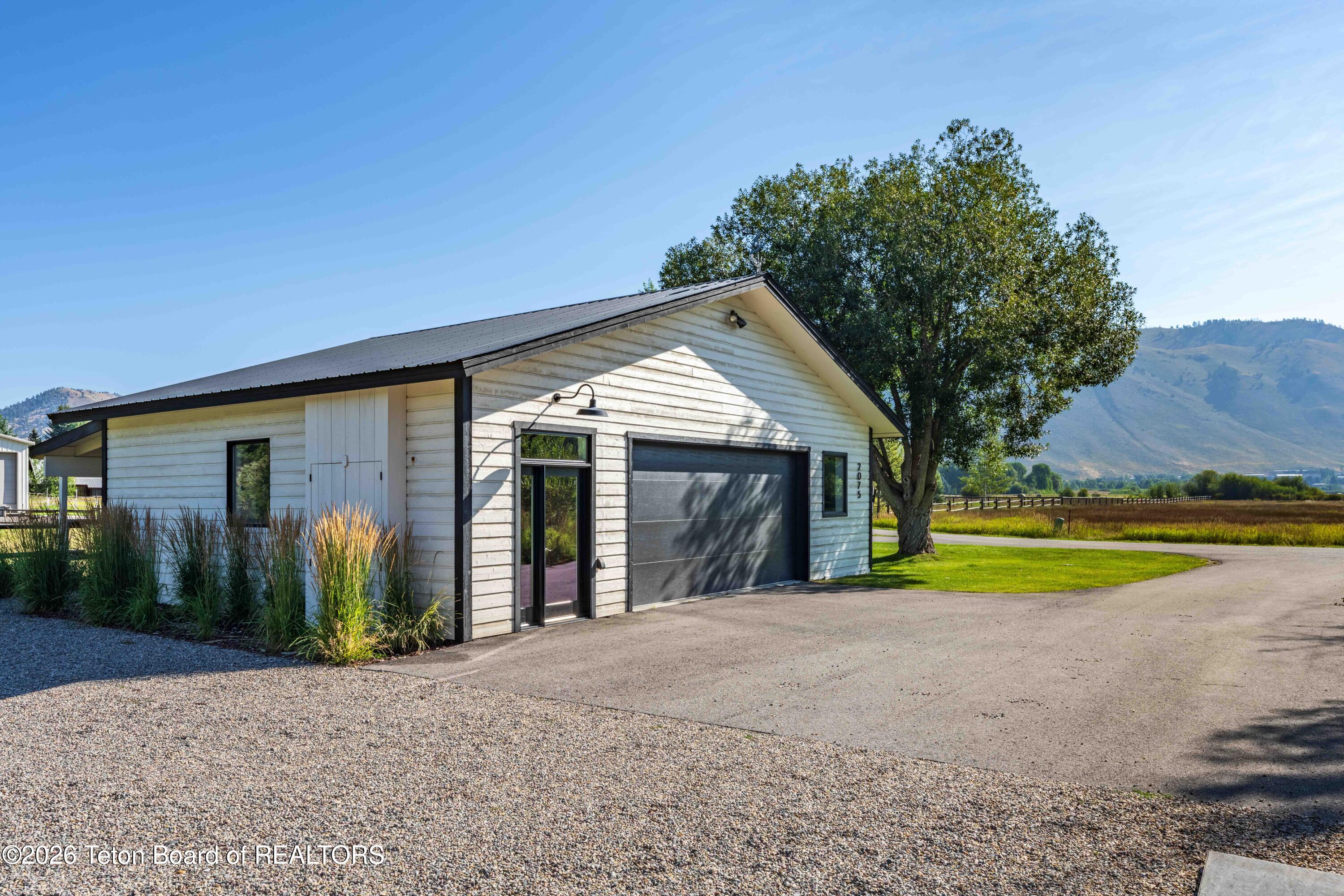 2075 S PARK RANCH Road