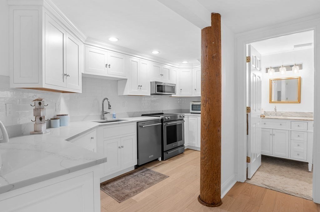 53 Warren St # 210