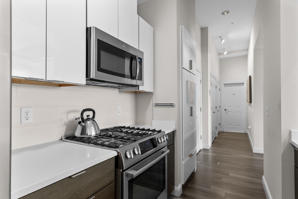 1022 Hancock St. # 304