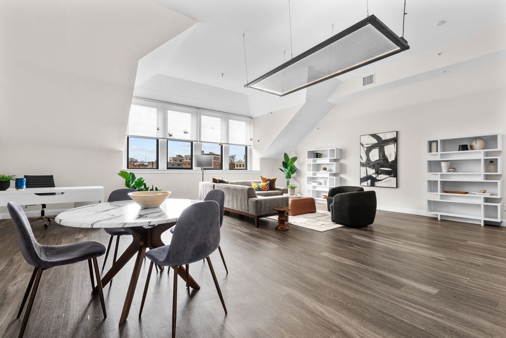 1022 Hancock St. # 304
