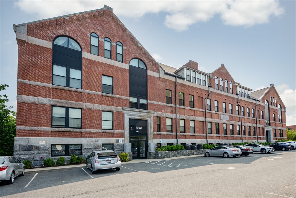 1022 Hancock St. # 302