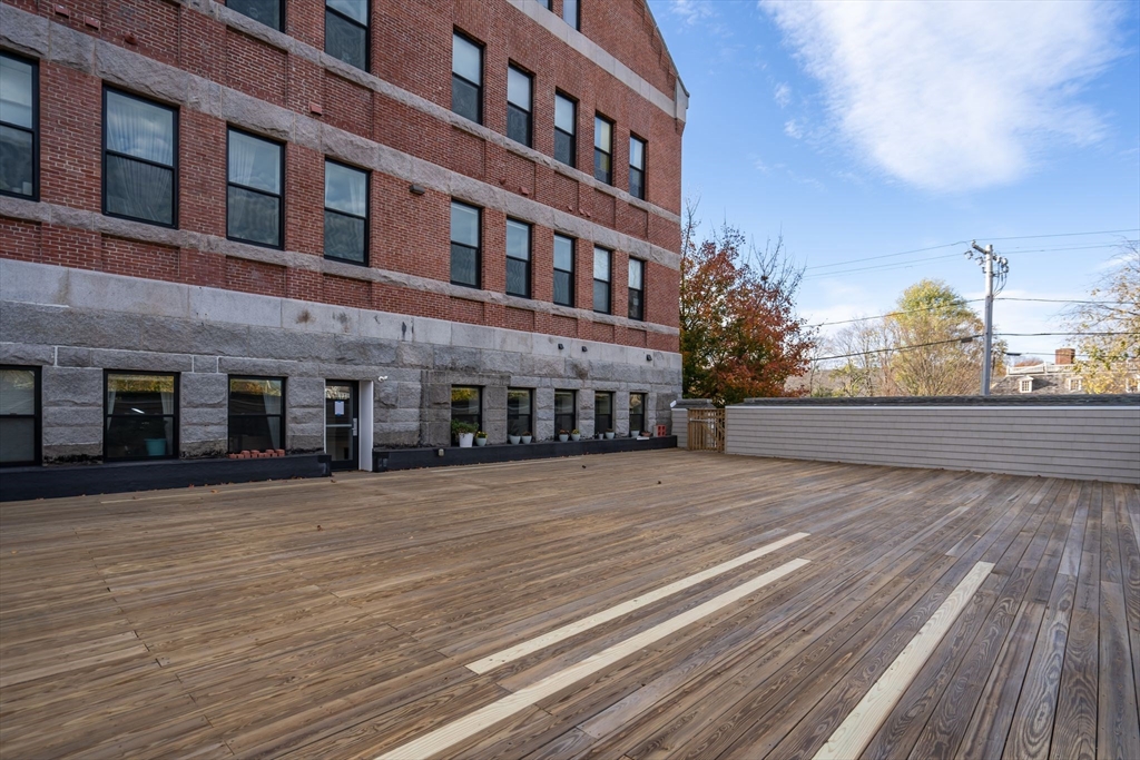 1022 Hancock St. # 302