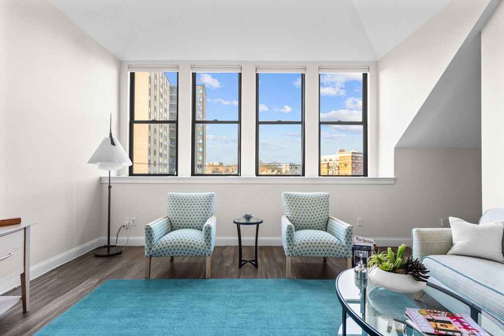 1022 Hancock St. # 302