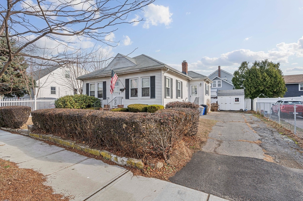 350 Manet Ave