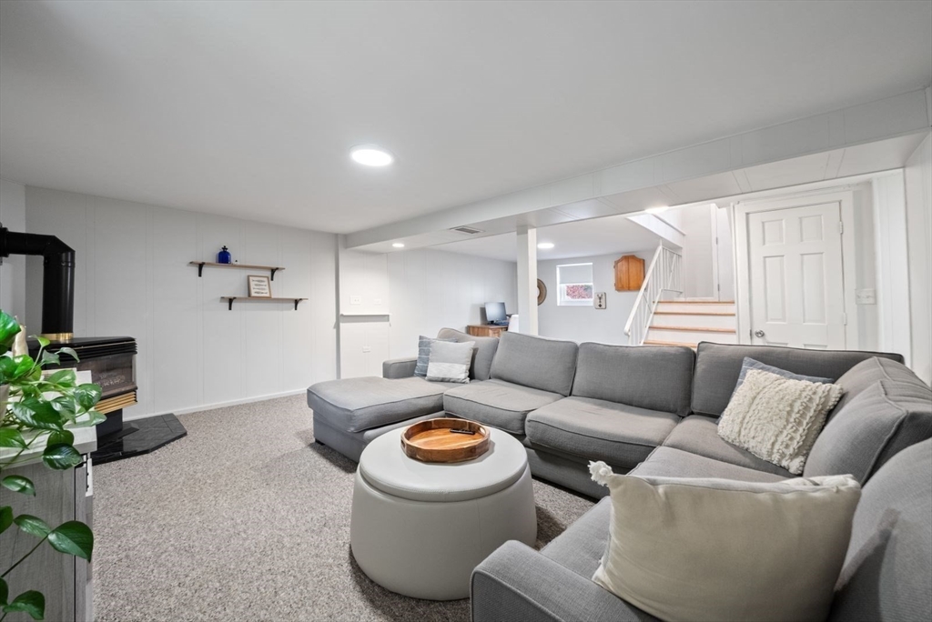 103 Pleasant St