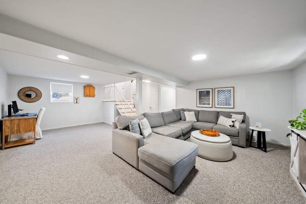 103 Pleasant St