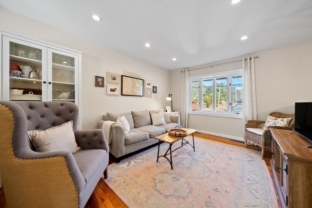 103 Pleasant St