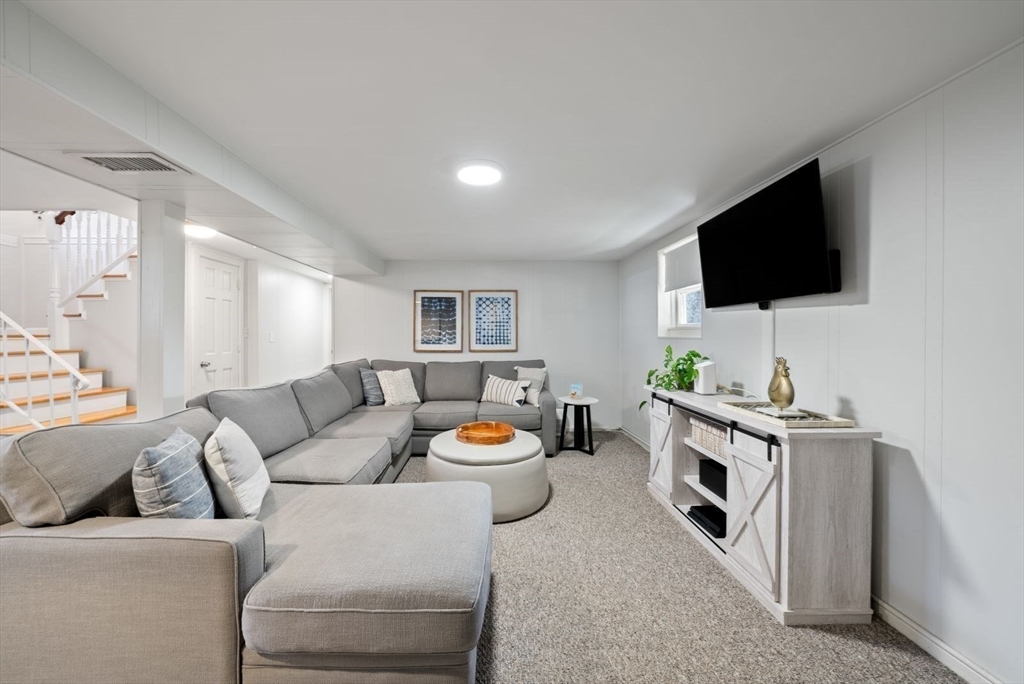 103 Pleasant St