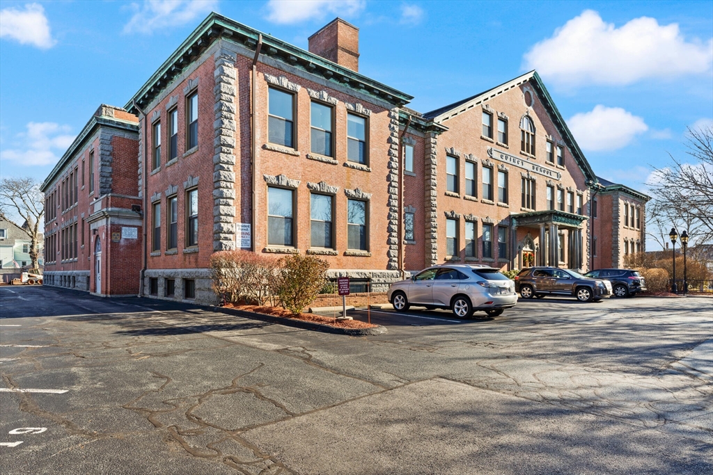 94 Newbury Avenue # 207
