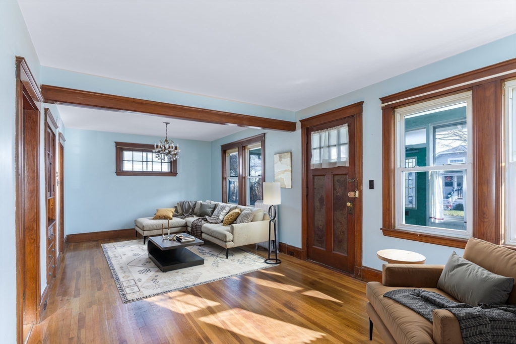 77 Shirley St