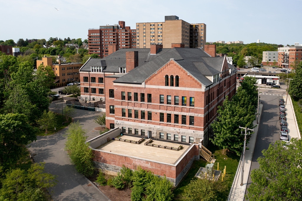 1022 Hancock St. # 206