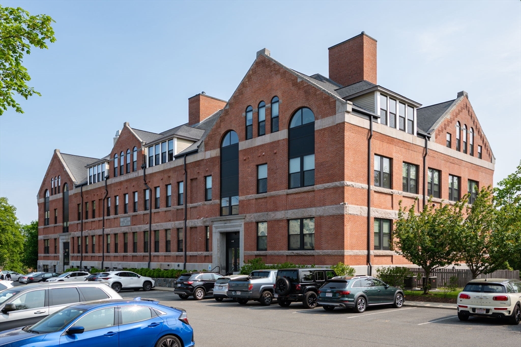 1022 Hancock St. # 206