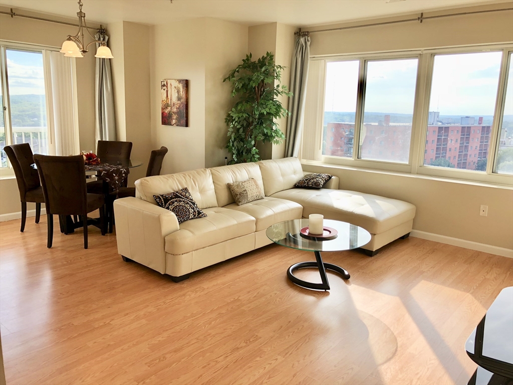 1 Cityview Ln # 806