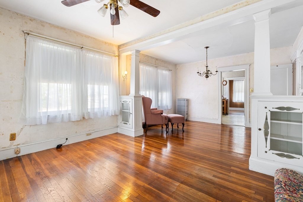 85 Whiton Ave