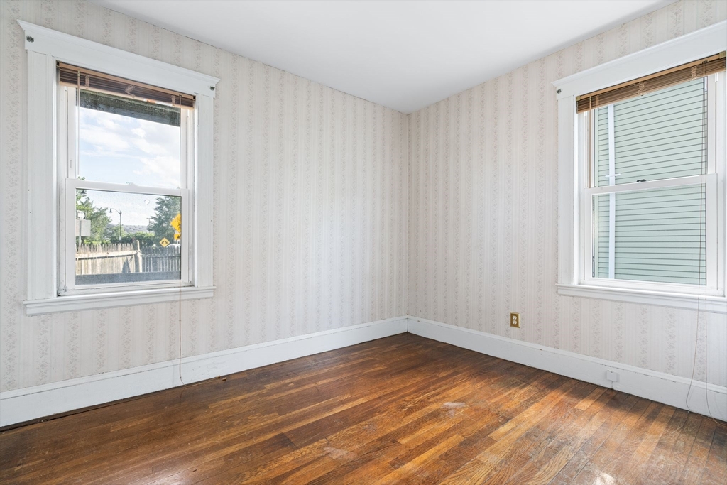 85 Whiton Ave