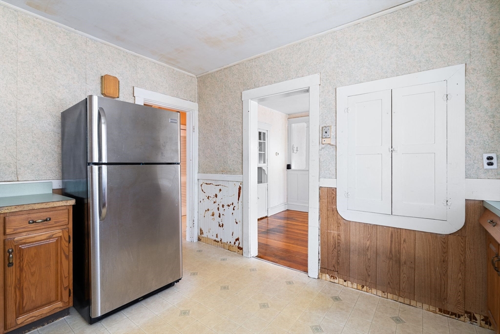 85 Whiton Ave