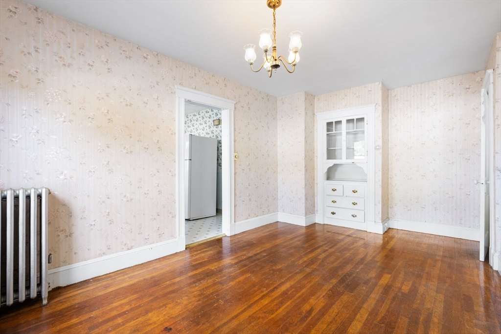 85 Whiton Ave