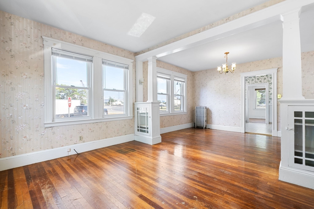 85 Whiton Ave