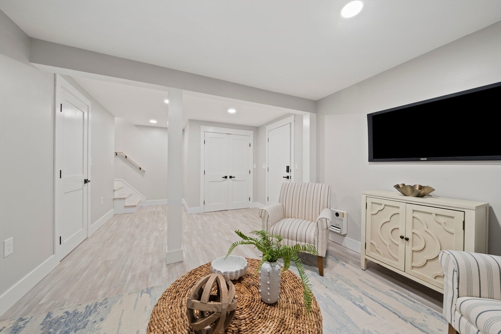 60 Pleasant Street