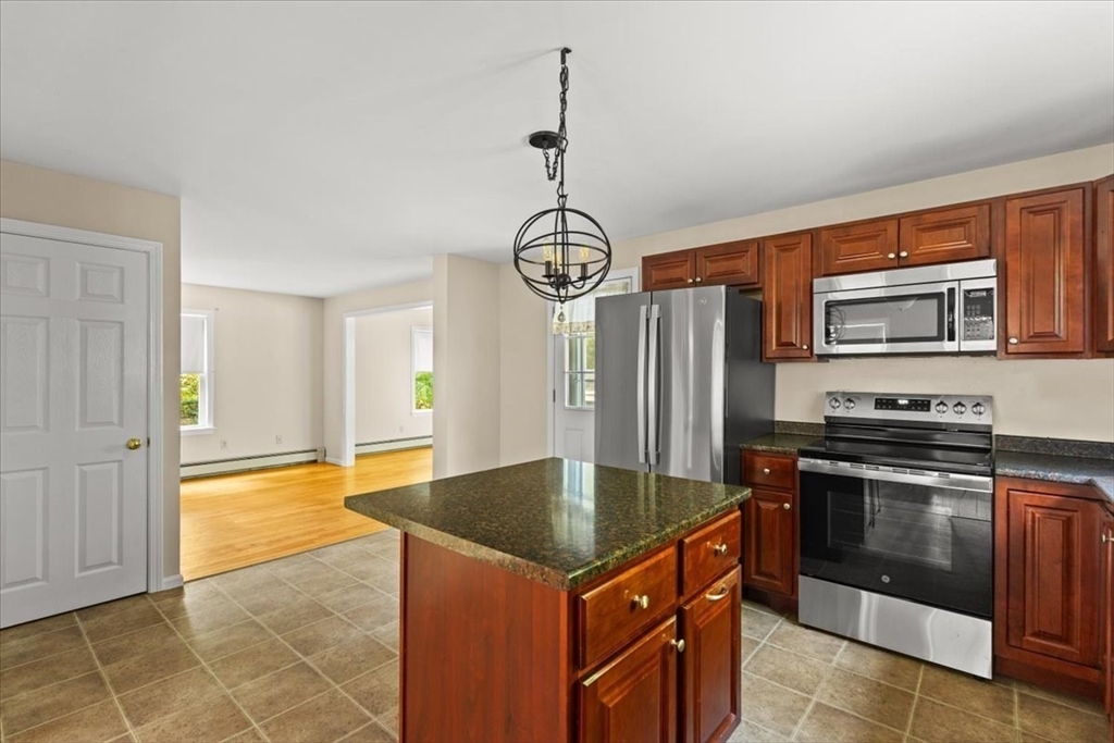 904 Auburn Street, Bridgewater