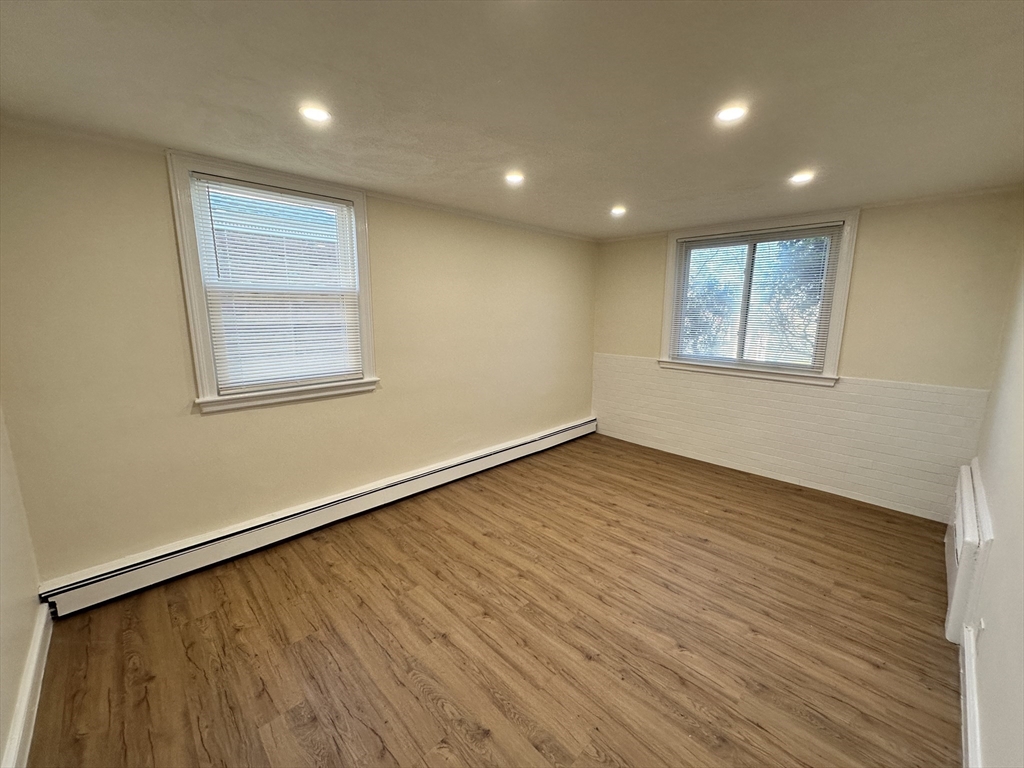 176 Summit Ave # 5