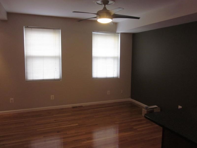 202 W 9th # 2