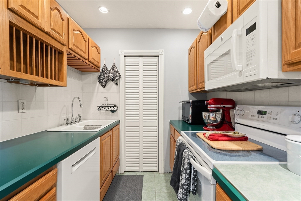 459 Willard St # 303