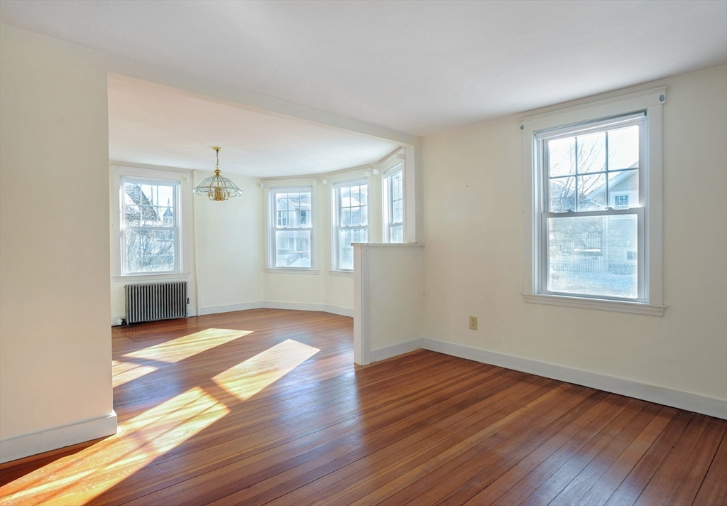 18 Valley Beach Ave