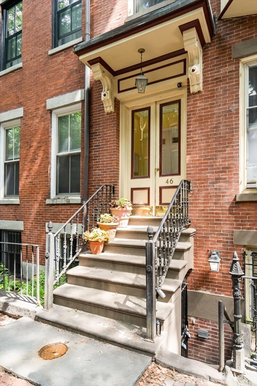46 E Springfield # 5