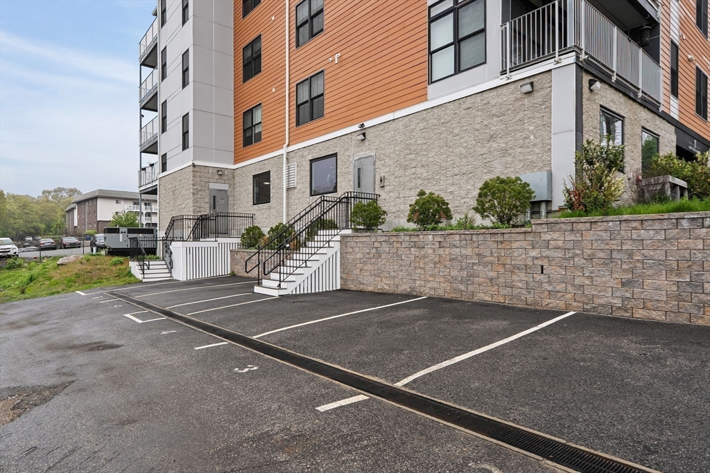 11 Oak Grove Terrace # 303