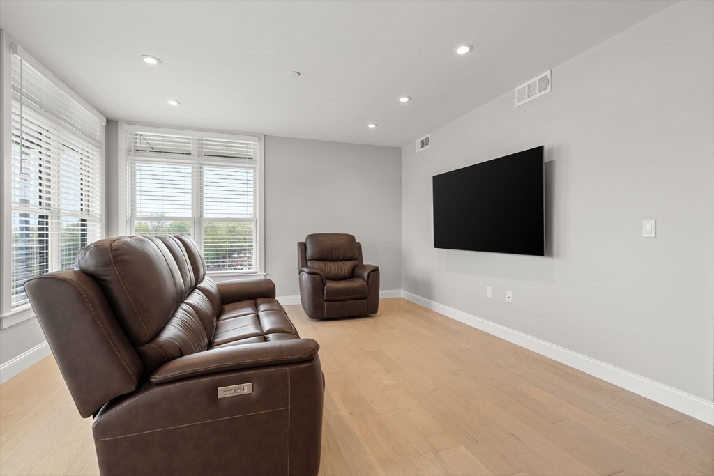 11 Oak Grove Terrace # 303