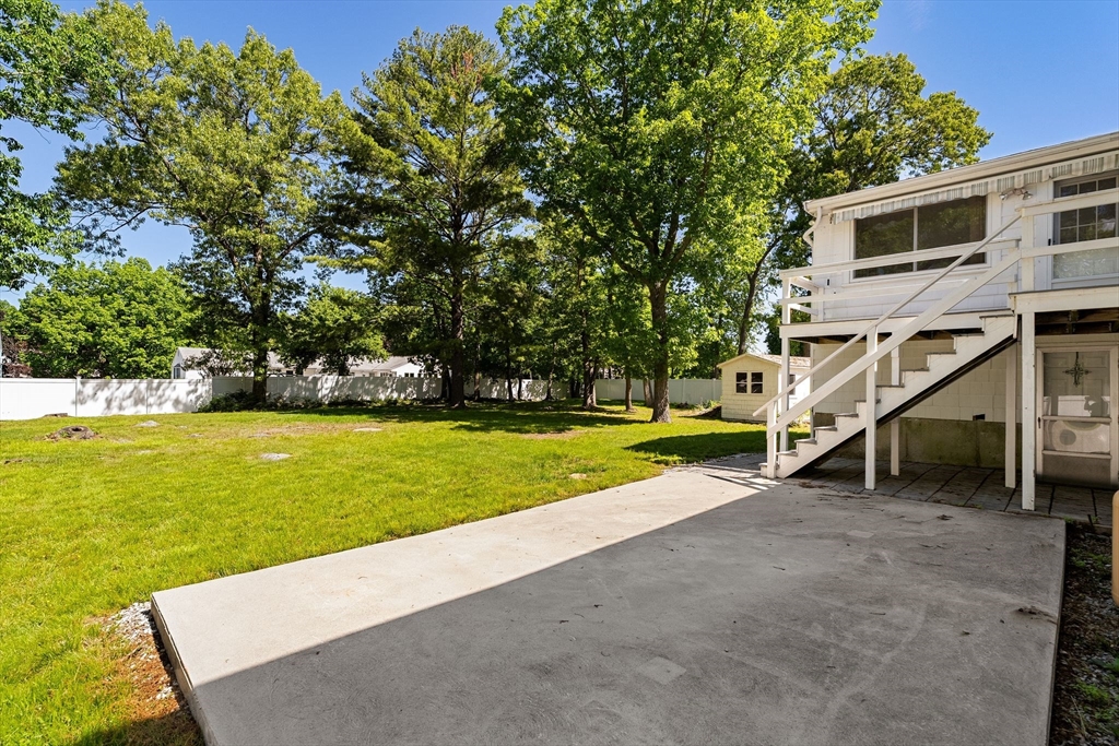 37 Old Coach Rd