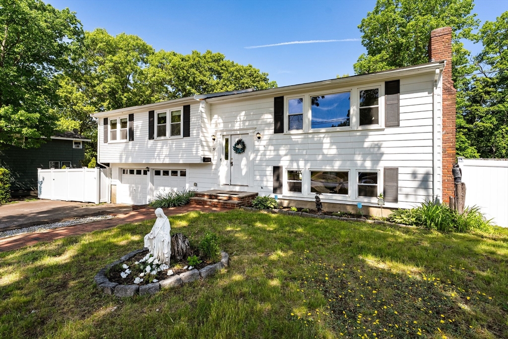 37 Old Coach Rd