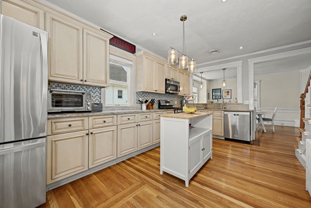 14 Hillsboro St.