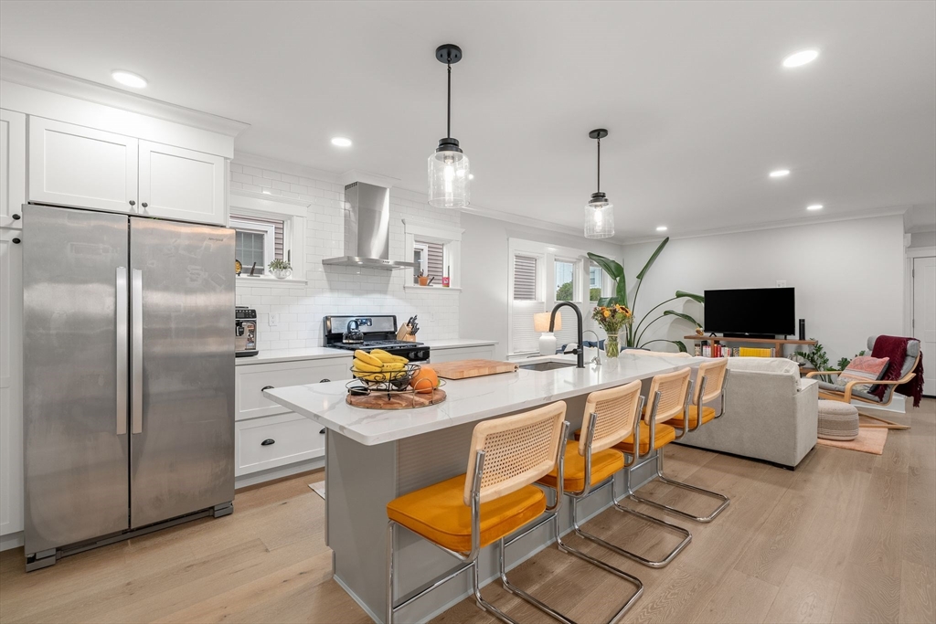 44 Boutwell St # 1