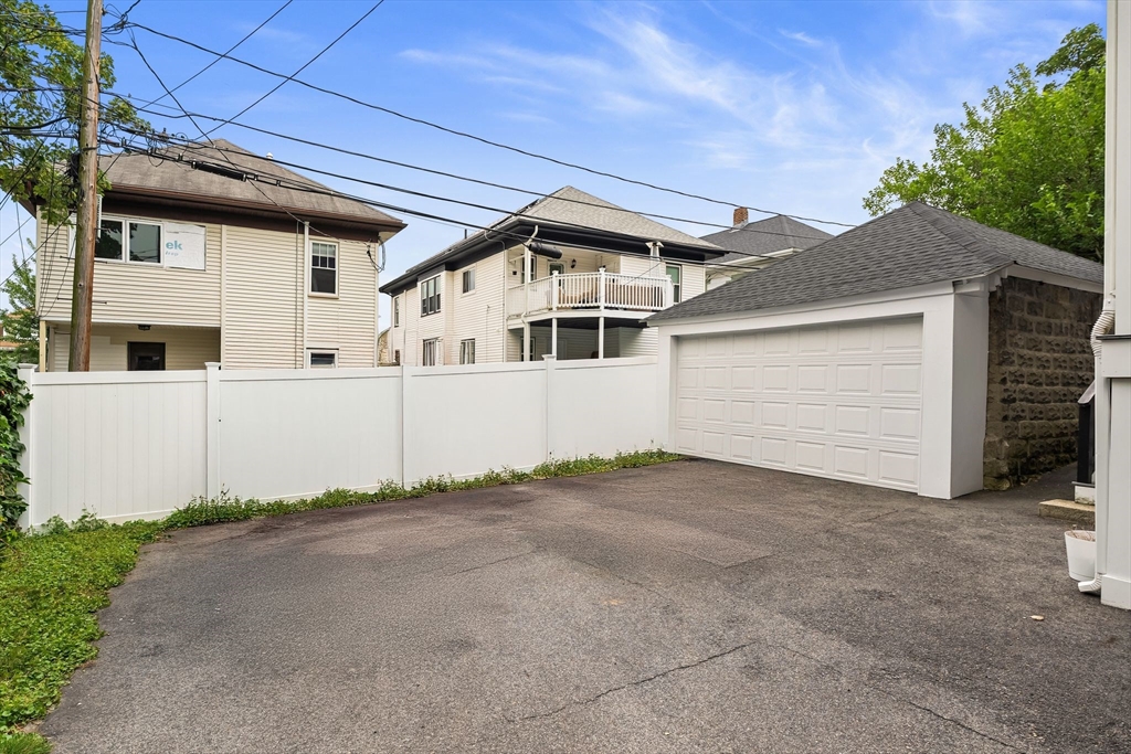 44 Boutwell St # 1