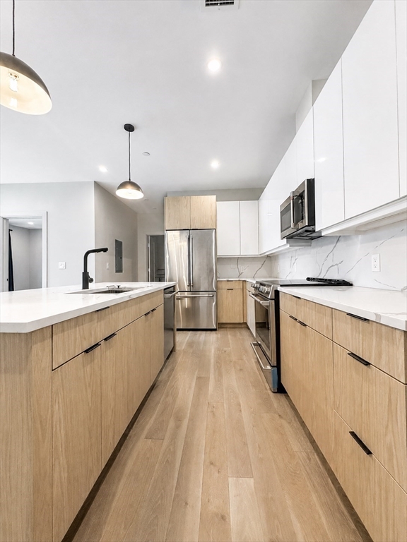 85 Myrtle St # 107