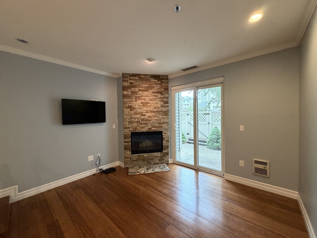 200 Falls Blvd # H103