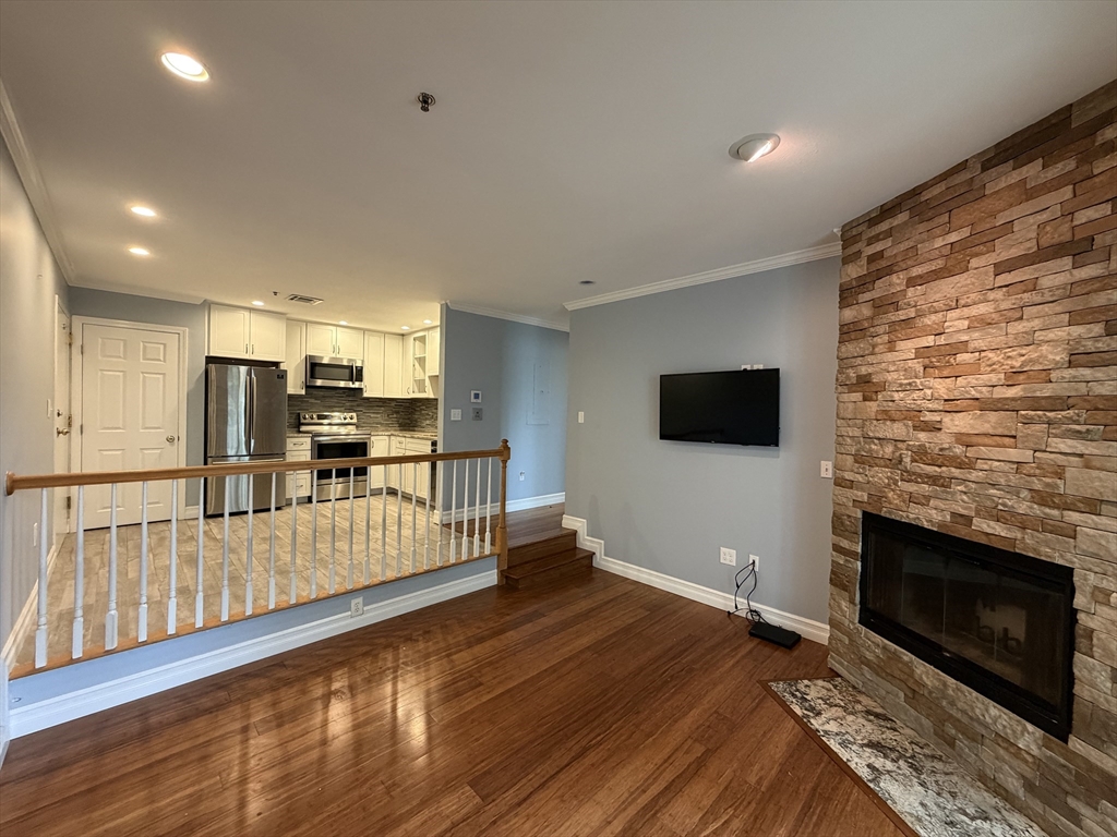 200 Falls Blvd # H103