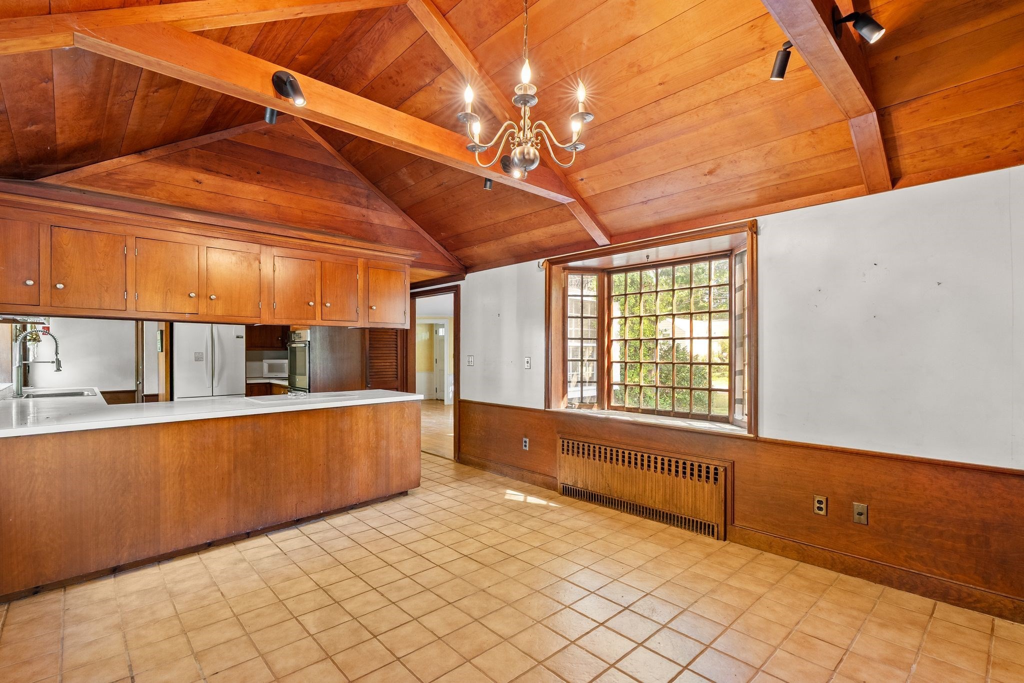 13 Whitcomb Ave