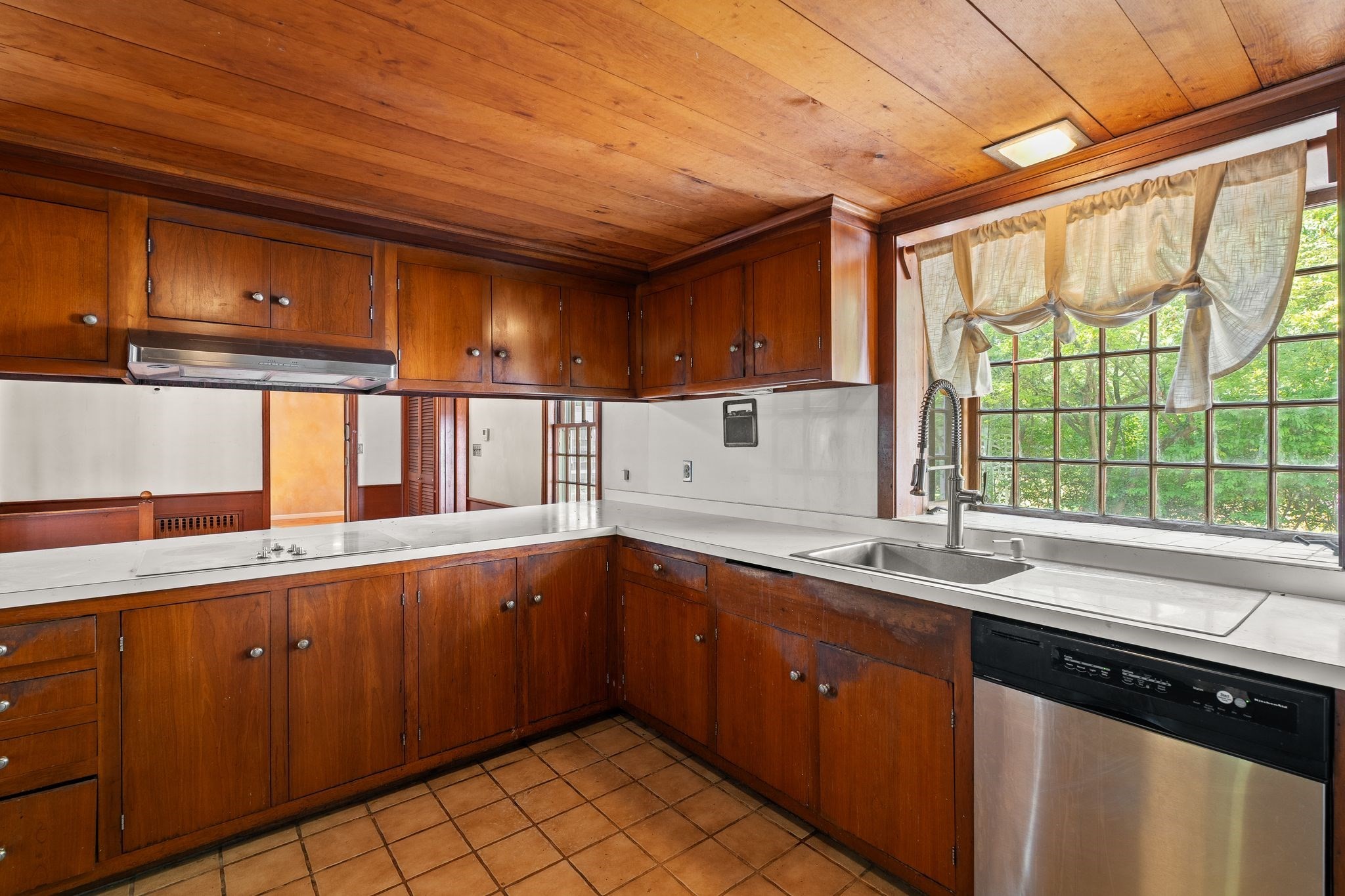 13 Whitcomb Ave