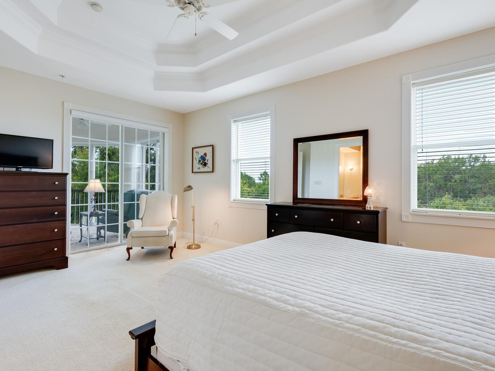 5219 MANORWOOD DR #4B