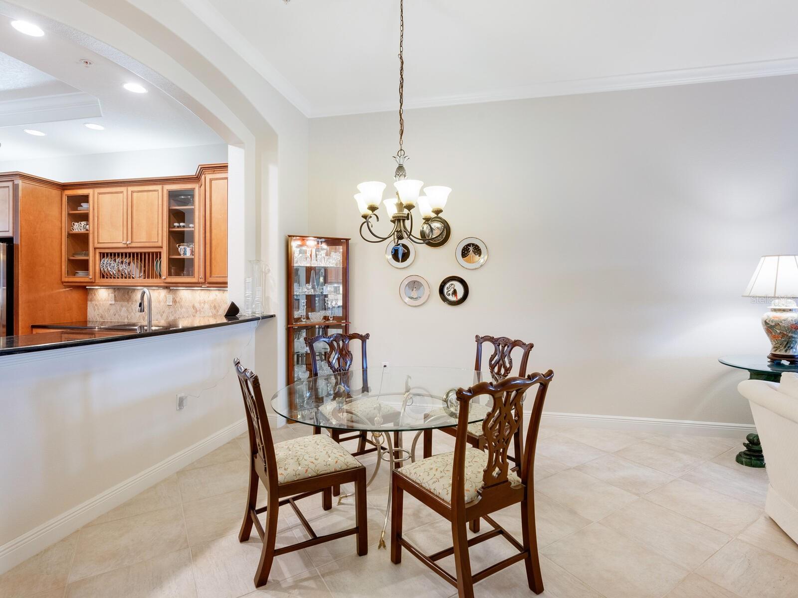 5219 MANORWOOD DR #4B