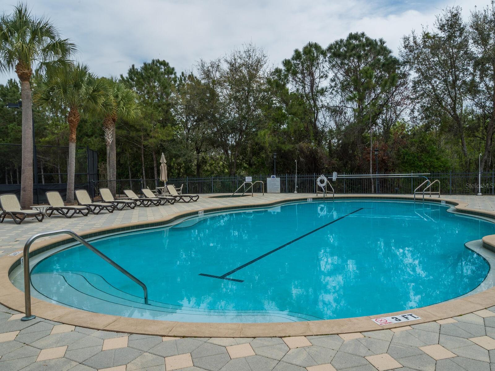 5219 MANORWOOD DR #4B