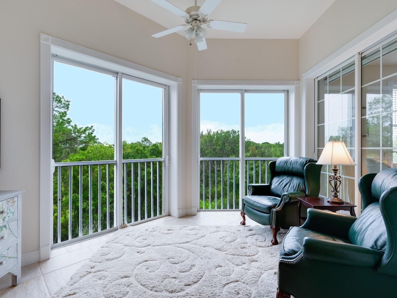 5219 MANORWOOD DR #4B