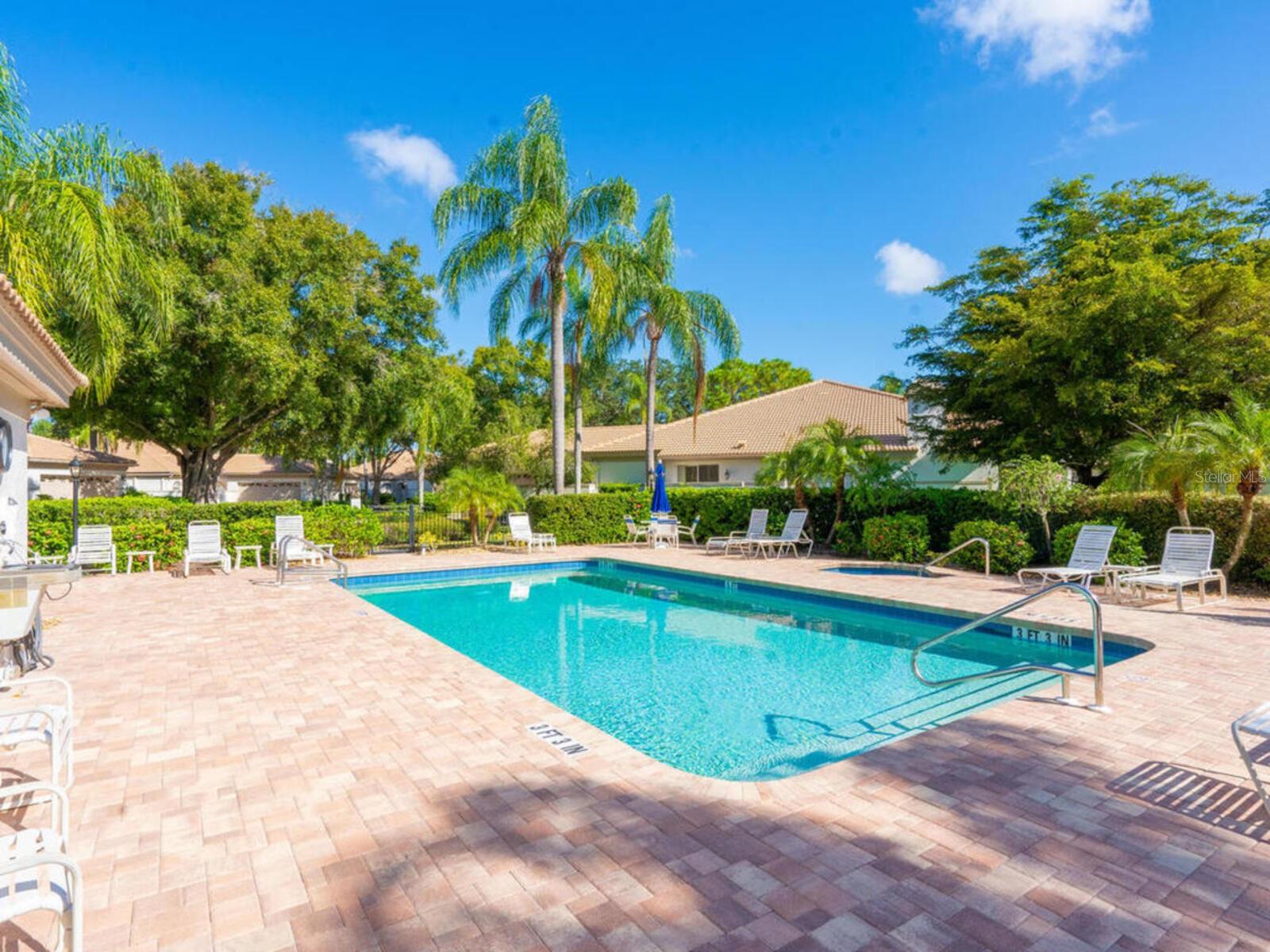 3962 CHATSWORTH GREENE #31