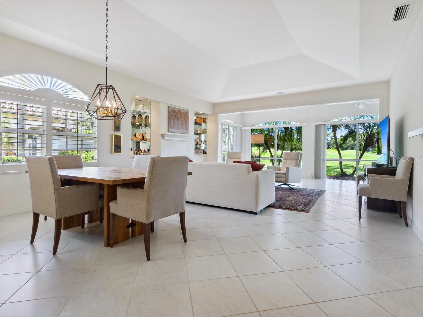 3962 CHATSWORTH GREENE #31